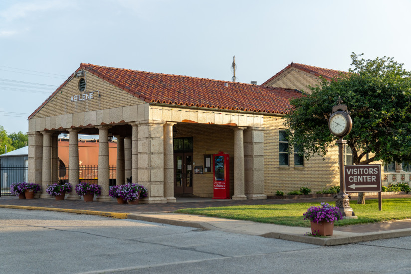 Union-Pacific-Depot-Abilene-Civic-Center-Visitors-Center-Abilene,KS